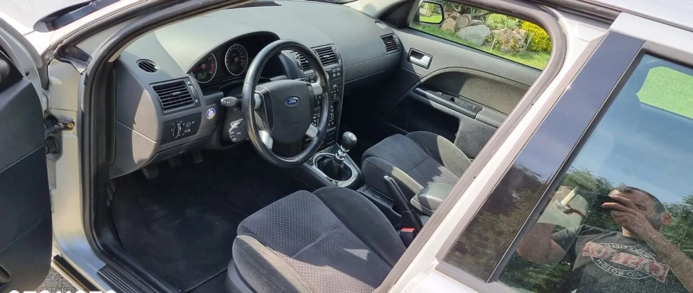 Ford Mondeo cena 3950 przebieg: 225000, rok produkcji 2001 z Trzcińsko-Zdrój małe 137